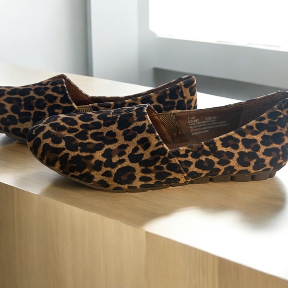 b.o.c. Born Concept Suree Loafer Women's 7.5 - Tan Leopard Print - Picture 3 of 8